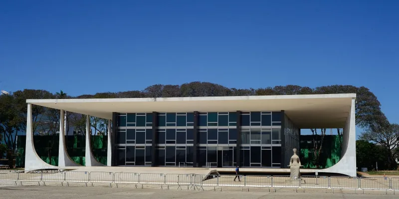 Fachin cobra manifestação da PGR sobre casos do INSS e Master