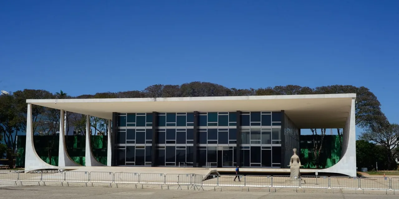 Fachin cobra manifestação da PGR sobre casos do INSS e Master